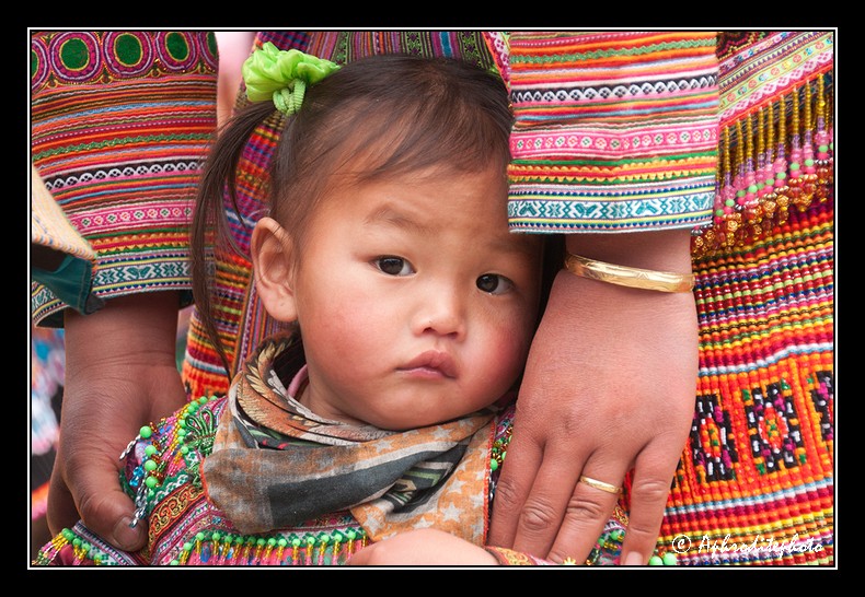 34 Hmong's portraits